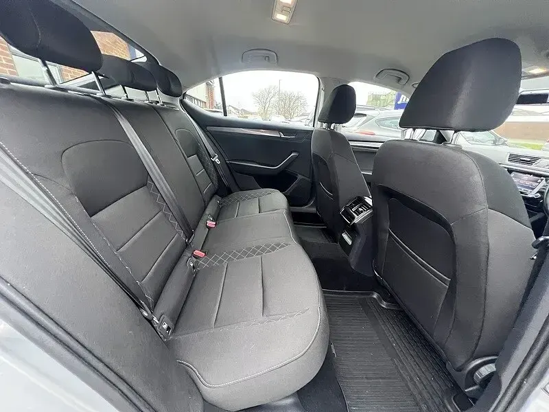 Used Skoda Superb 148 HP (108 kW) 2025 Silver Hatchback