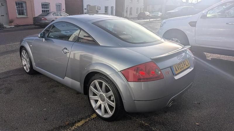 Używany Audi TT 225 KM (165 kW) 2003 Srebrny Coupe