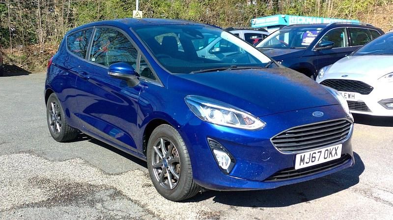 Used Ford Fiesta Zetec 70 HP (51 kW) 2017 Blue Hatchback