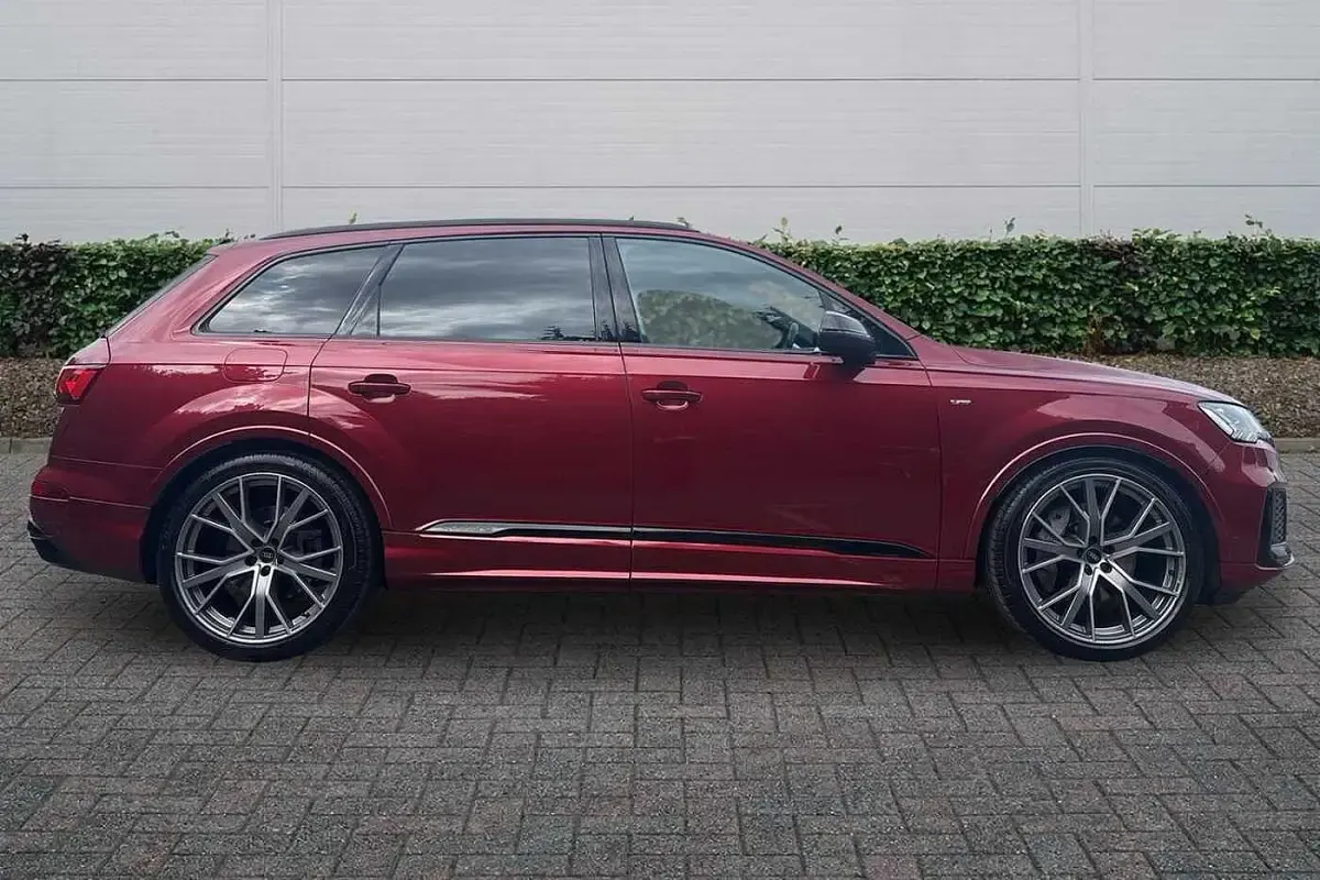 Used Audi Q7 2023 Red SUV