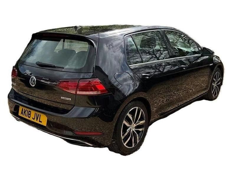 Used VW Golf VII SE 130 HP (95 kW) 2018 Black Hatchback