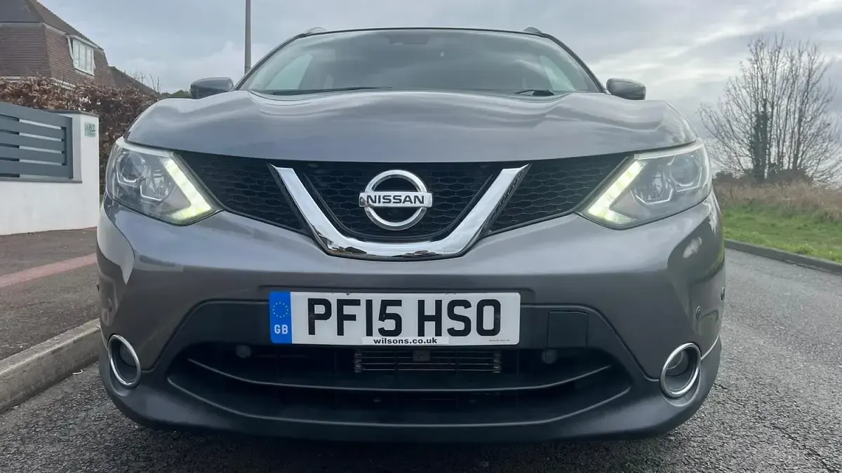 Used Nissan Qashqai S 115 HP (84 kW) 2015 Grey SUV