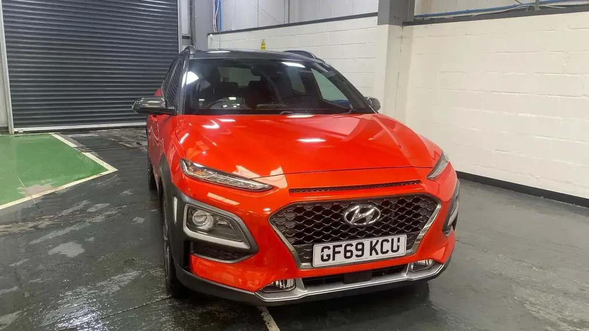 Gebraucht Hyundai Kona Premium 177 PS (130 kW) 2019 Orange SUV