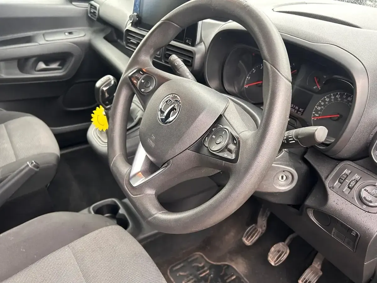 Used Vauxhall Combo Edition 100 HP (73 kW) 2020 Grey MPV