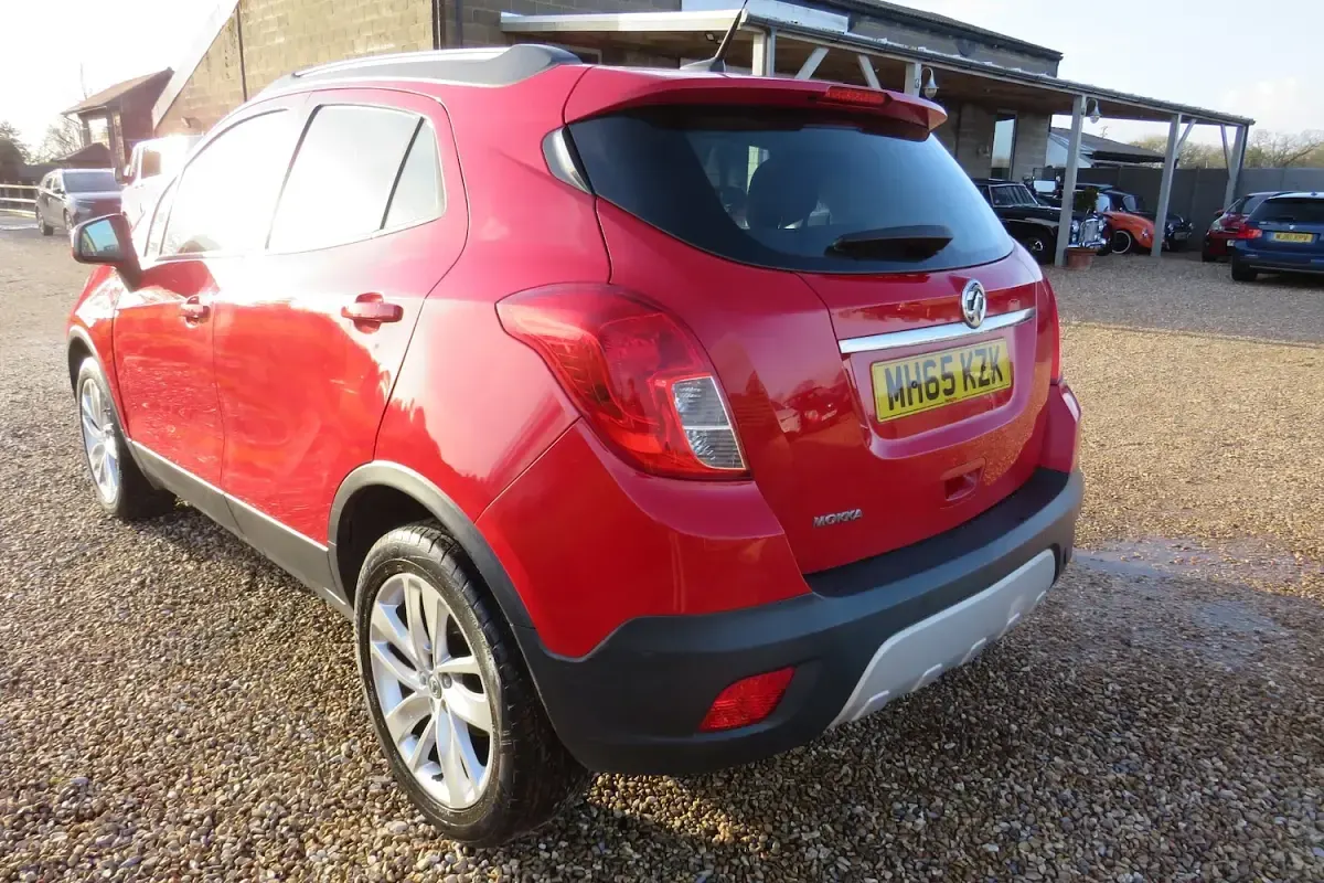 Used Vauxhall Mokka 115 HP (84 kW) 2016 Red SUV