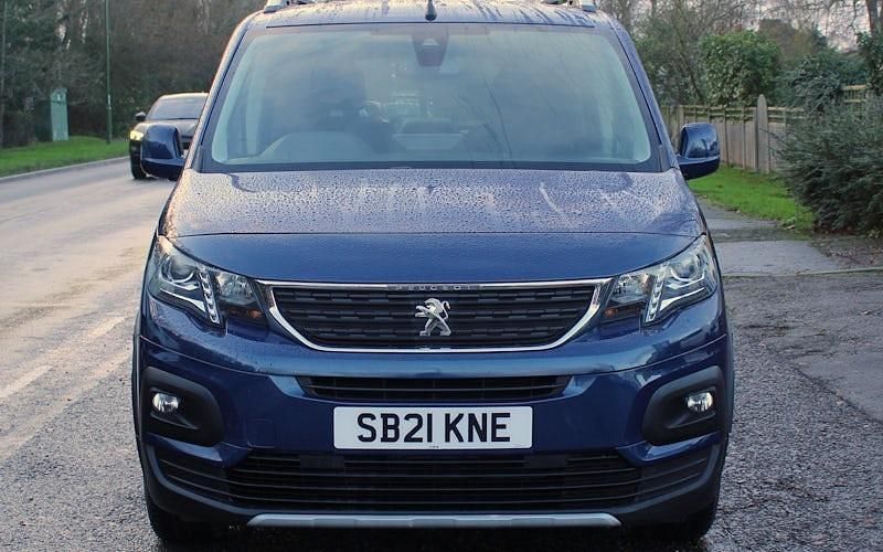 Used Peugeot Rifter Allure Premium 131 HP (96 kW) 2021 Blue MPV
