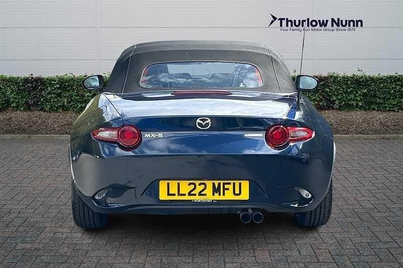 Begagnad Mazda MX5 132 HK (97 kW) 2022 Blå Cab