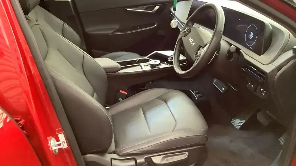 Used Kia EV6 Air 165 kW (225 HP) 2023 Red SUV