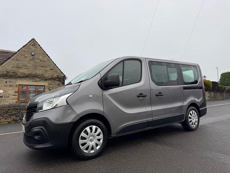 Used Renault Trafic Business 2018 Grey MPV