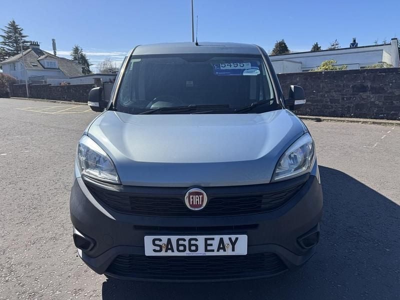Used Fiat Doblò 95 HP (69 kW) 2016 Blue MPV