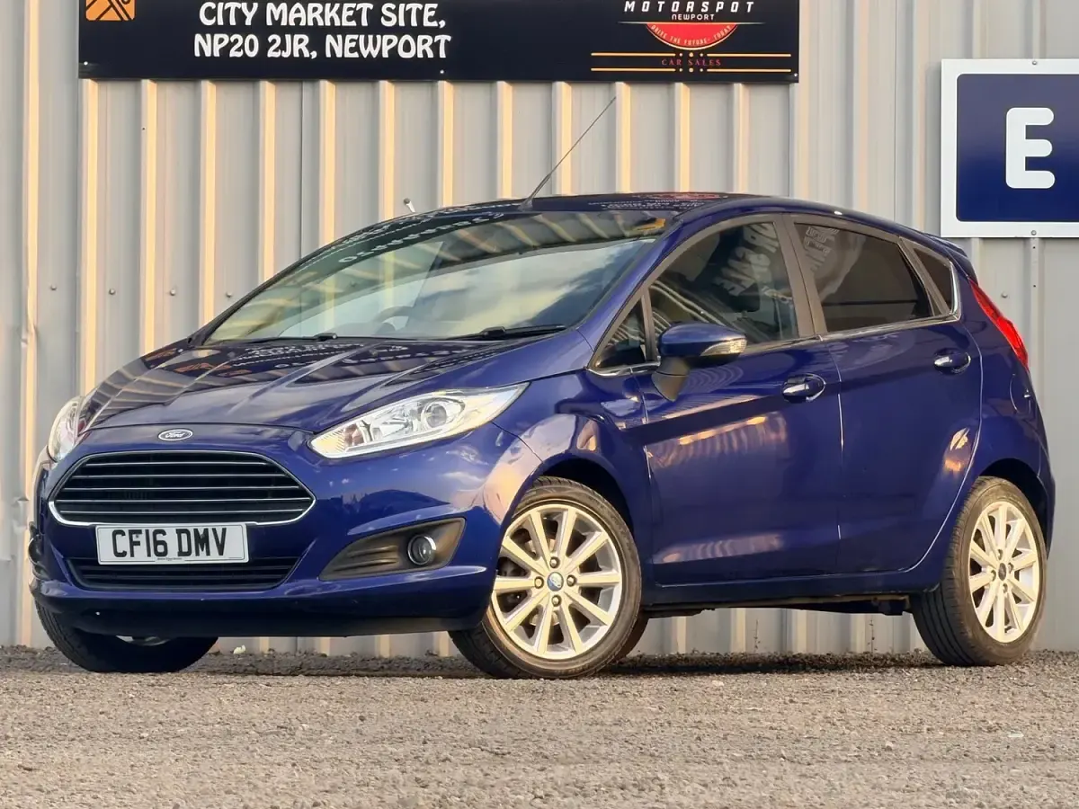 Used Ford Fiesta Titanium 2016 Blue Hatchback