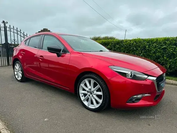 Used Mazda 3 Inclusive 150 HP (110 kW) 2017 Red Hatchback