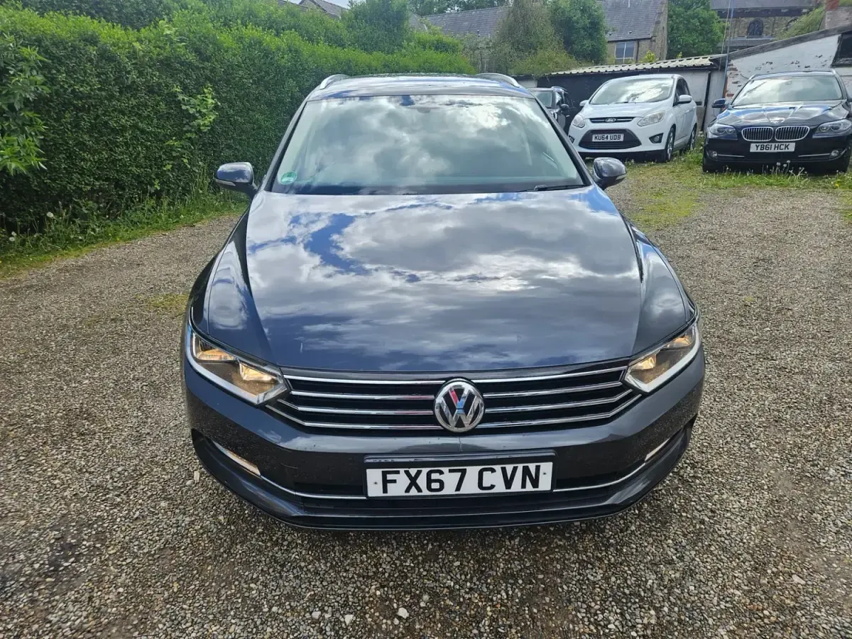 Usado VW Passat Business 150 HP (110 kW) 2017 Cinzento Carrinha