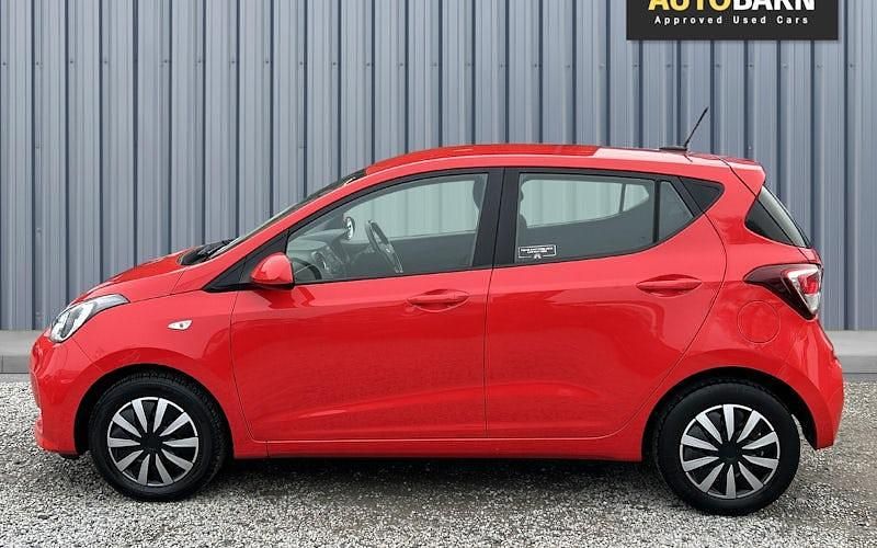 Used Hyundai i10 SE 67 HP (49 kW) 2020 Hatchback