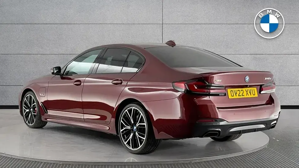 Used BMW 545e M Sport 389 HP (286 kW) 2022 Red Sedan