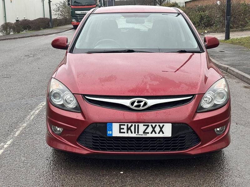 Used Hyundai i30 Comfort 2011 Red Hatchback