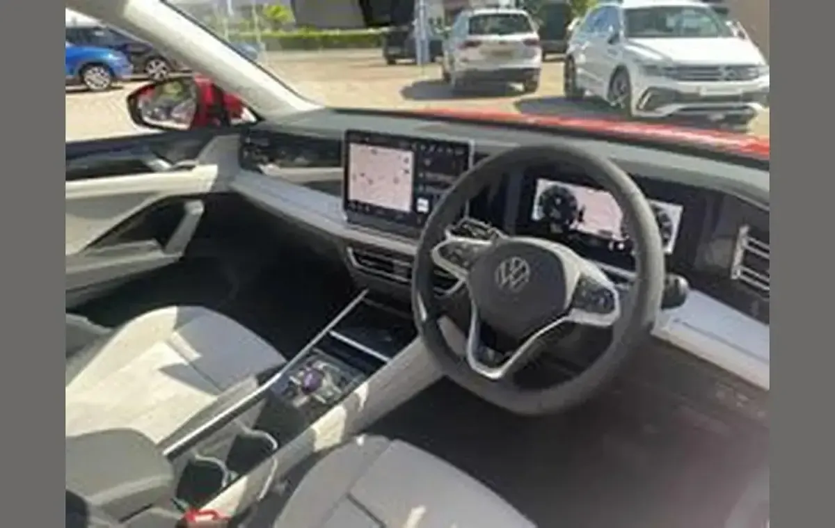 Used VW Tiguan Elegance 148 HP (108 kW) 2025 Red SUV