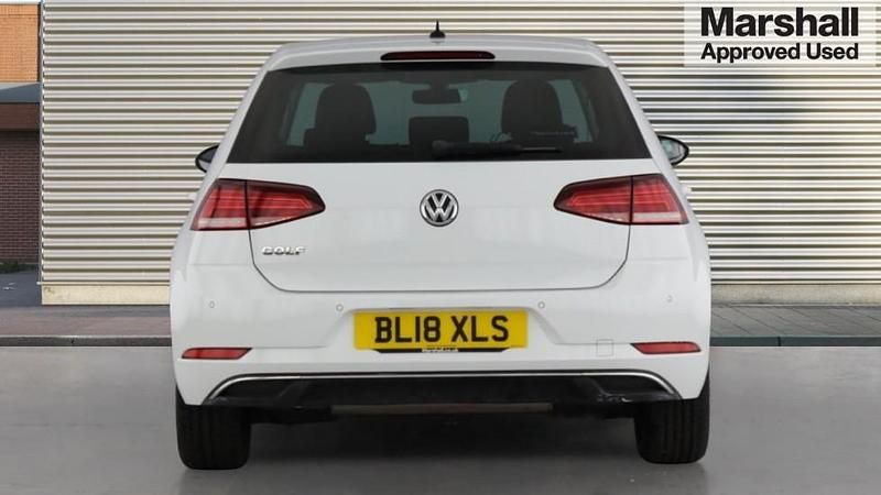 Used VW Golf VII SE 125 HP (91 kW) 2018 White