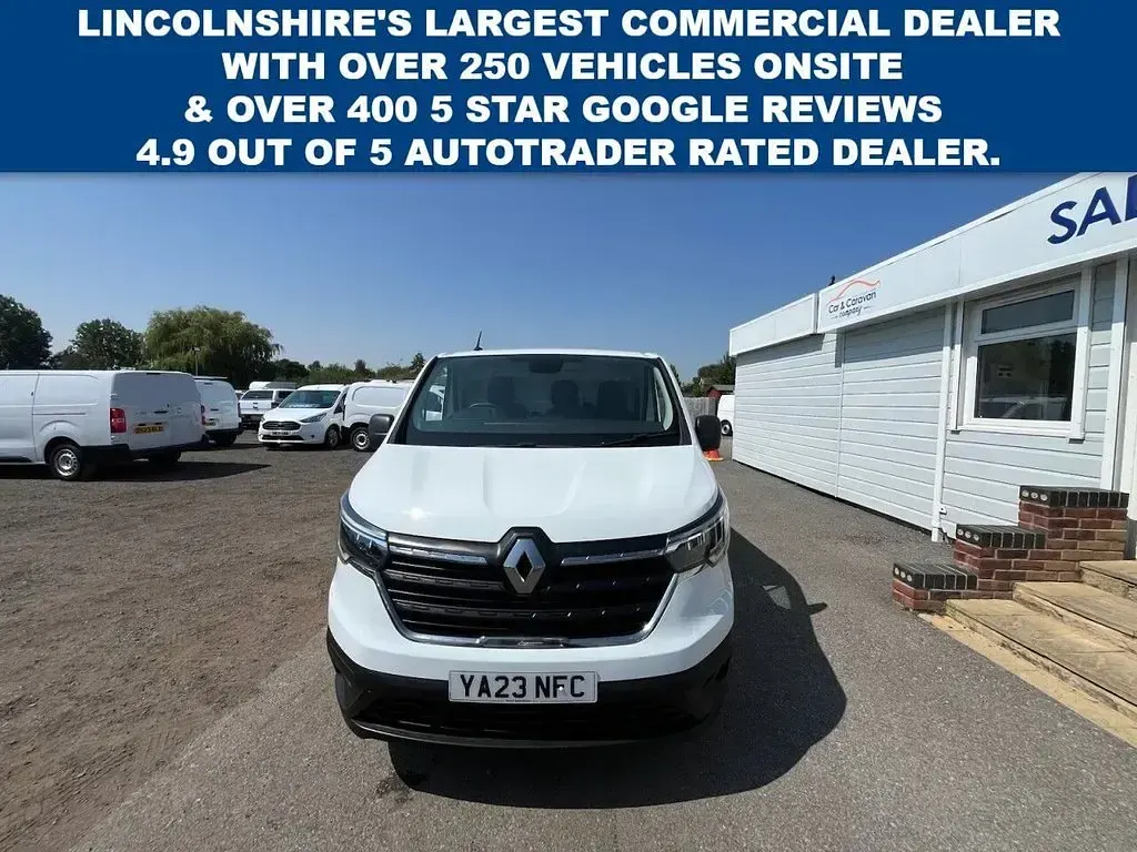 Used Renault Trafic 2023 White MPV