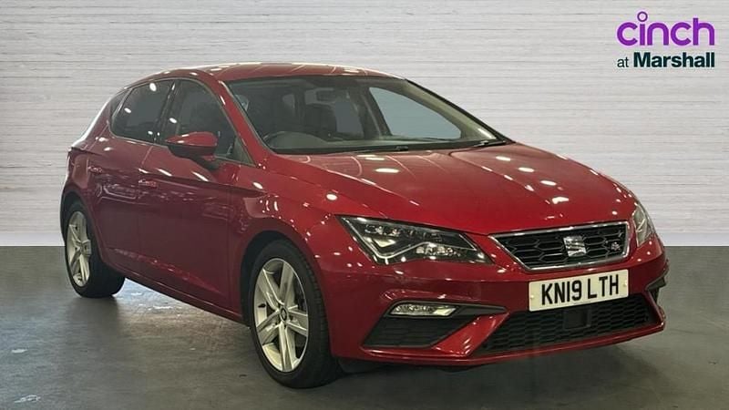 Used Seat Leon FR 130 HP (95 kW) 2019 Red Hatchback