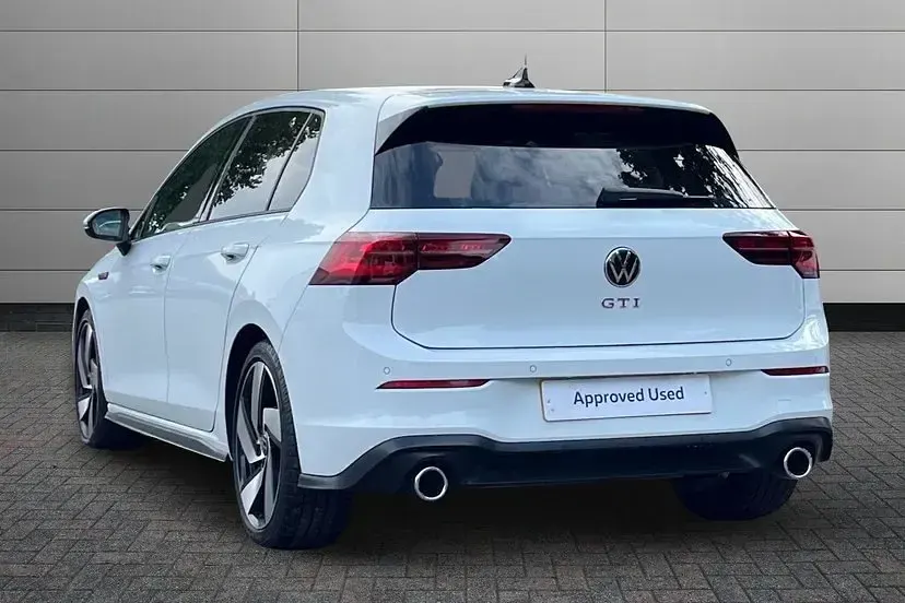 Used VW Golf VIII GTI 245 HP (180 kW) 2023 Pure white Hatchback