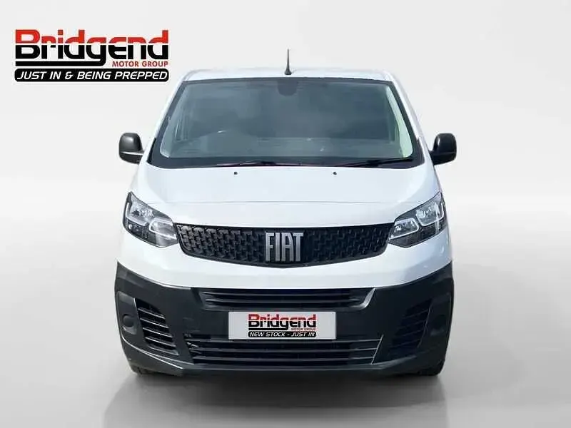 Usado Fiat Scudo S 145 HP (106 kW) 2022 Branco Van