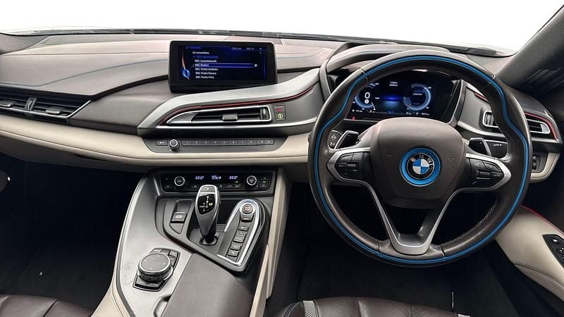 Used BMW i8 Comfort Edition 357 HP (262 kW) 2017 White Coupe