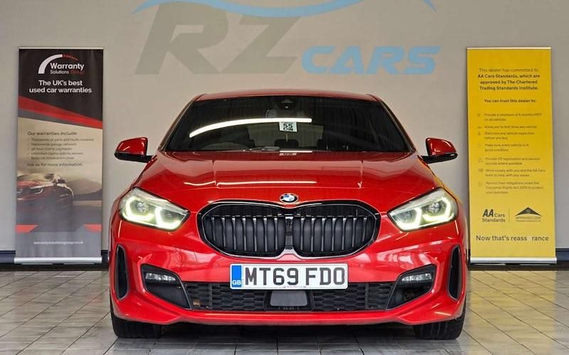 Used BMW 118 M Sport 140 HP (102 kW) 2019 Red Hatchback