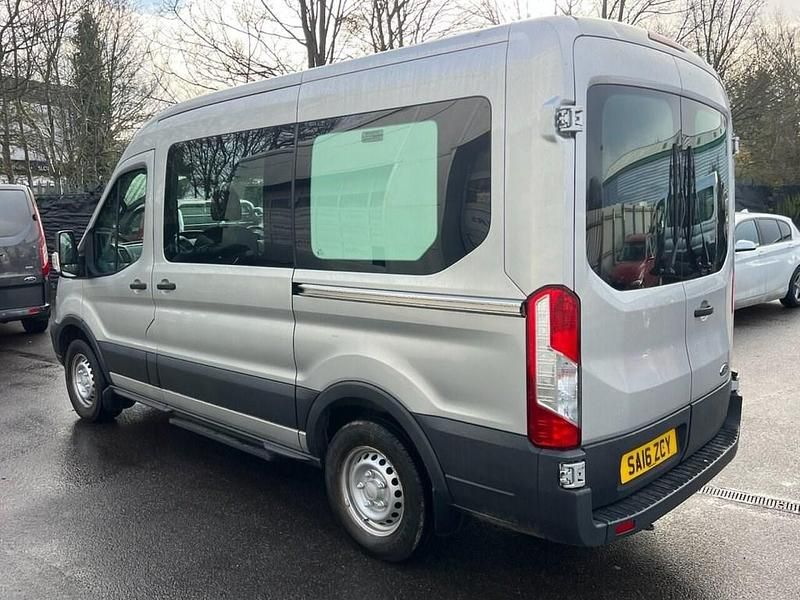 Usado Ford Transit SE 125 CV (91 kW) 2016 Plateado Berlina