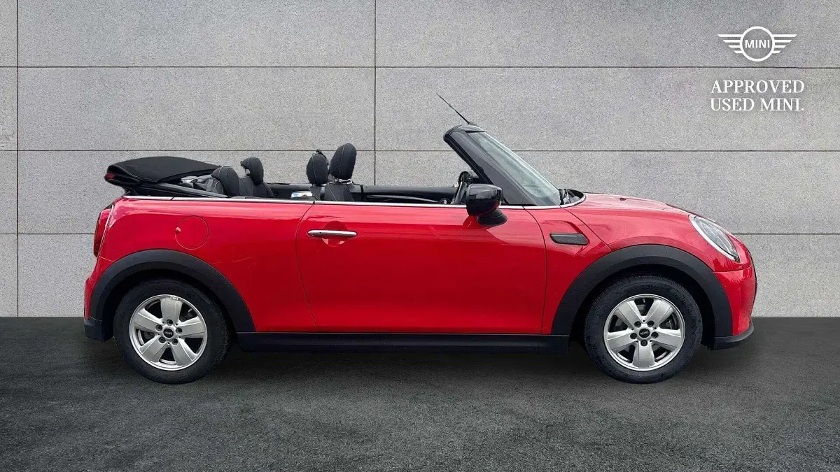 Used Mini Cooper Classic 134 HP (98 kW) 2023 Red Hatchback