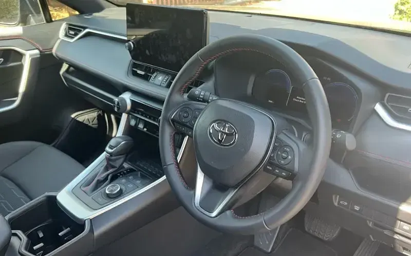 Used Toyota RAV4 Hybrid Design 306 HP (225 kW) 2025 Black SUV