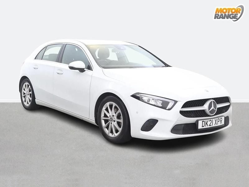 Used Mercedes A180 Executive 136 HP (100 kW) 2021 White Hatchback