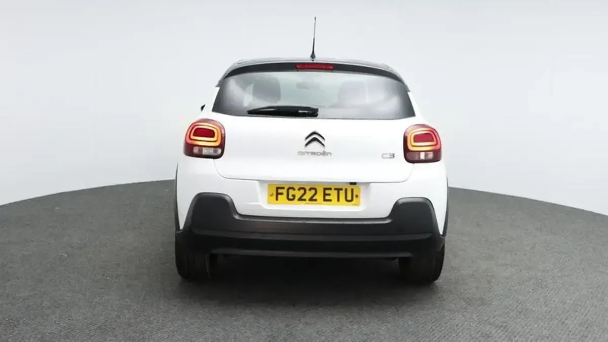 Used Citroën C3 PureTech 82 HP (60 kW) 2022 White Hatchback