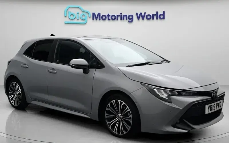 Used Toyota Corolla Design 116 HP (85 kW) 2019 Hatchback