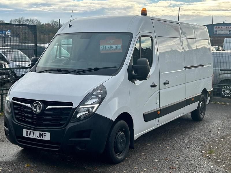 White Used 2021 Vauxhall Movano Van | £11,450 (Good price) - Image 1/3