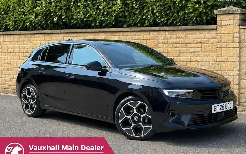 Used Vauxhall Astra Ultimate 131 HP (96 kW) 2025 Hatchback