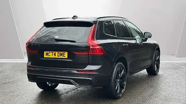 Usado Volvo XC60 Ultra 250 HP (183 kW) 2025 Preto SUV