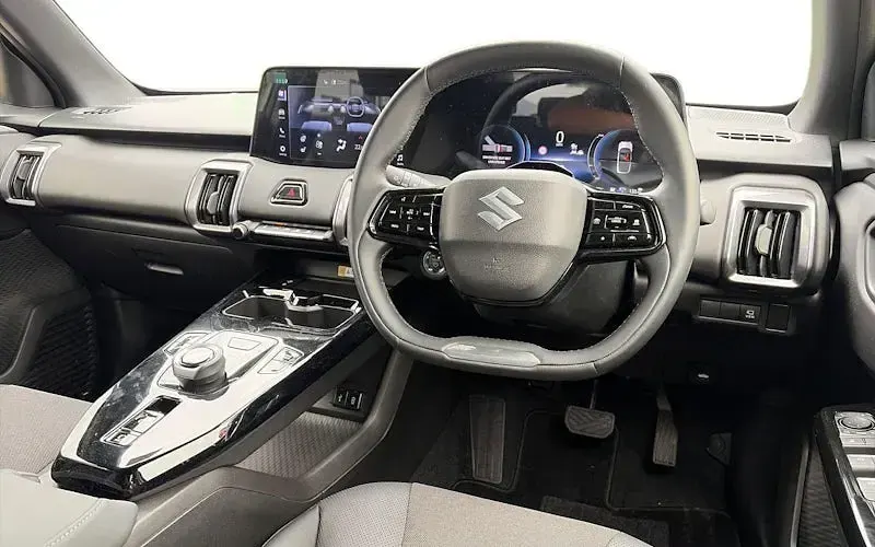 New Suzuki e-Vitara 135 kW (184 HP) 2025 White SUV