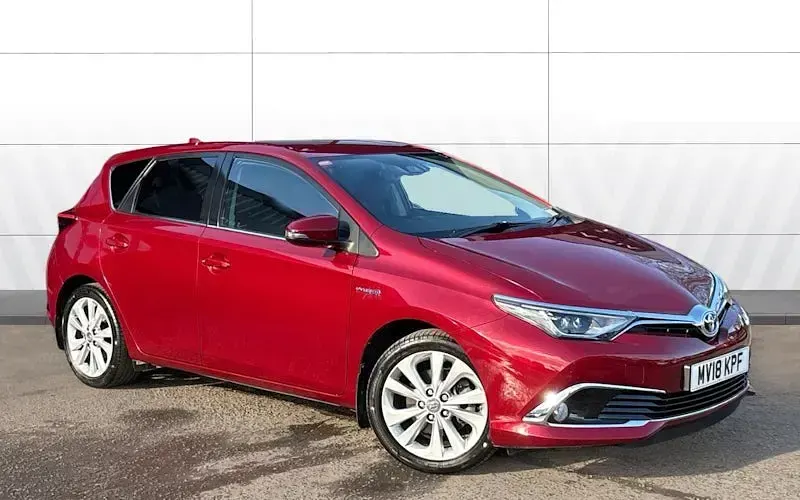 Usado Toyota Auris Hybrid 136 HP (100 kW) 2018 Citadino