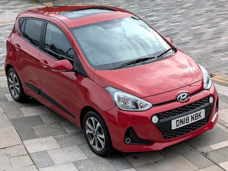 Used Hyundai i10 SE 2018 Red Hatchback