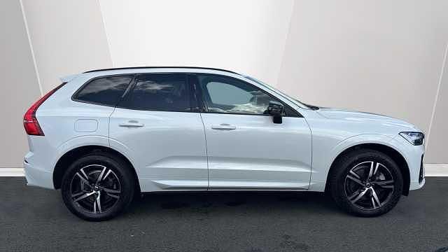 Used Volvo XC60 R-Design 197 HP (144 kW) 2022 SUV