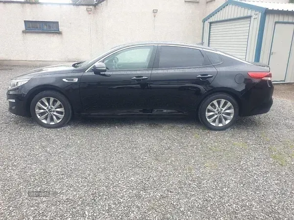 Used Kia Optima 141 HP (103 kW) 2017 Black Sedan