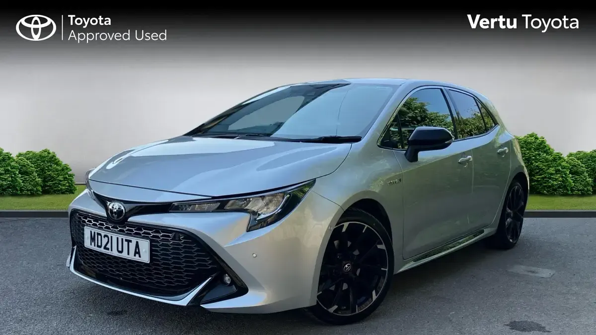 Used Toyota Corolla Sport 122 HP (89 kW) 2021 Silver Hatchback