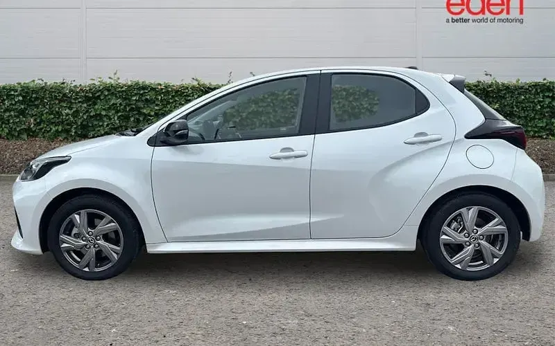 Used Mazda 2 Exclusive-Line 116 HP (85 kW) 2026 White Hatchback
