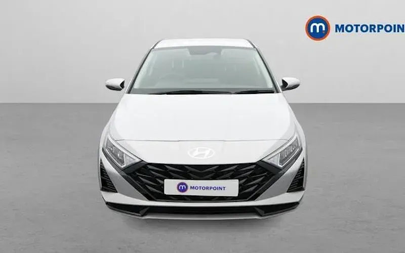 Używany Hyundai i20 Premium 101 KM (74 kW) 2025 Szary Hatchback