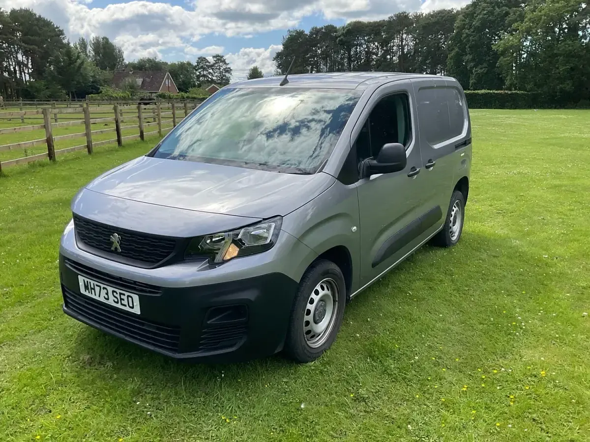 Used Peugeot Partner Premium 131 HP (96 kW) 2023 Grey MPV