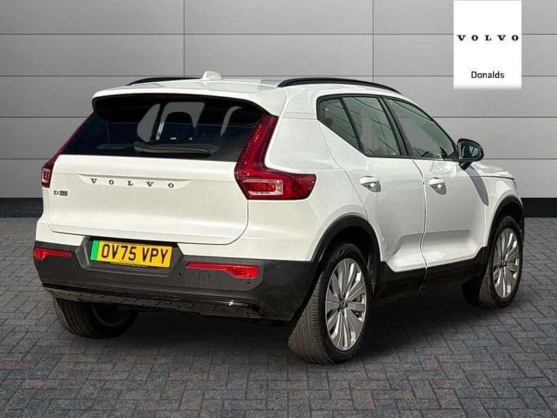 Usado Volvo EX40 Core 185 kW (252 CV) 2025 SUV