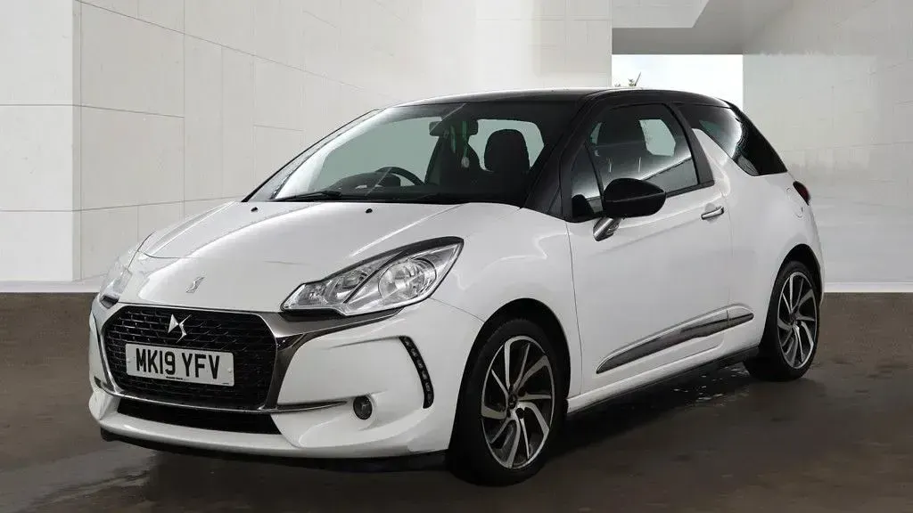 Used DS Automobiles DS3 Connected Chic 2019 White Hatchback