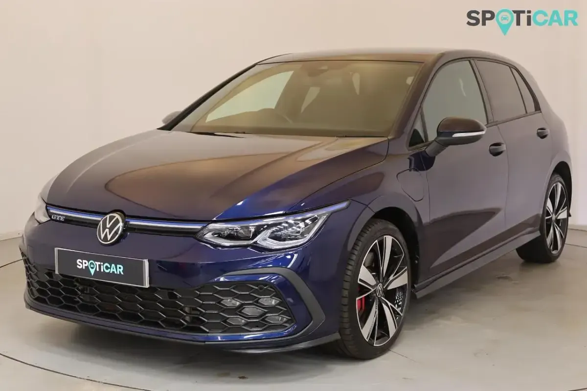 Used VW Golf VIII GTE 242 HP (177 kW) 2023 Blue Hatchback