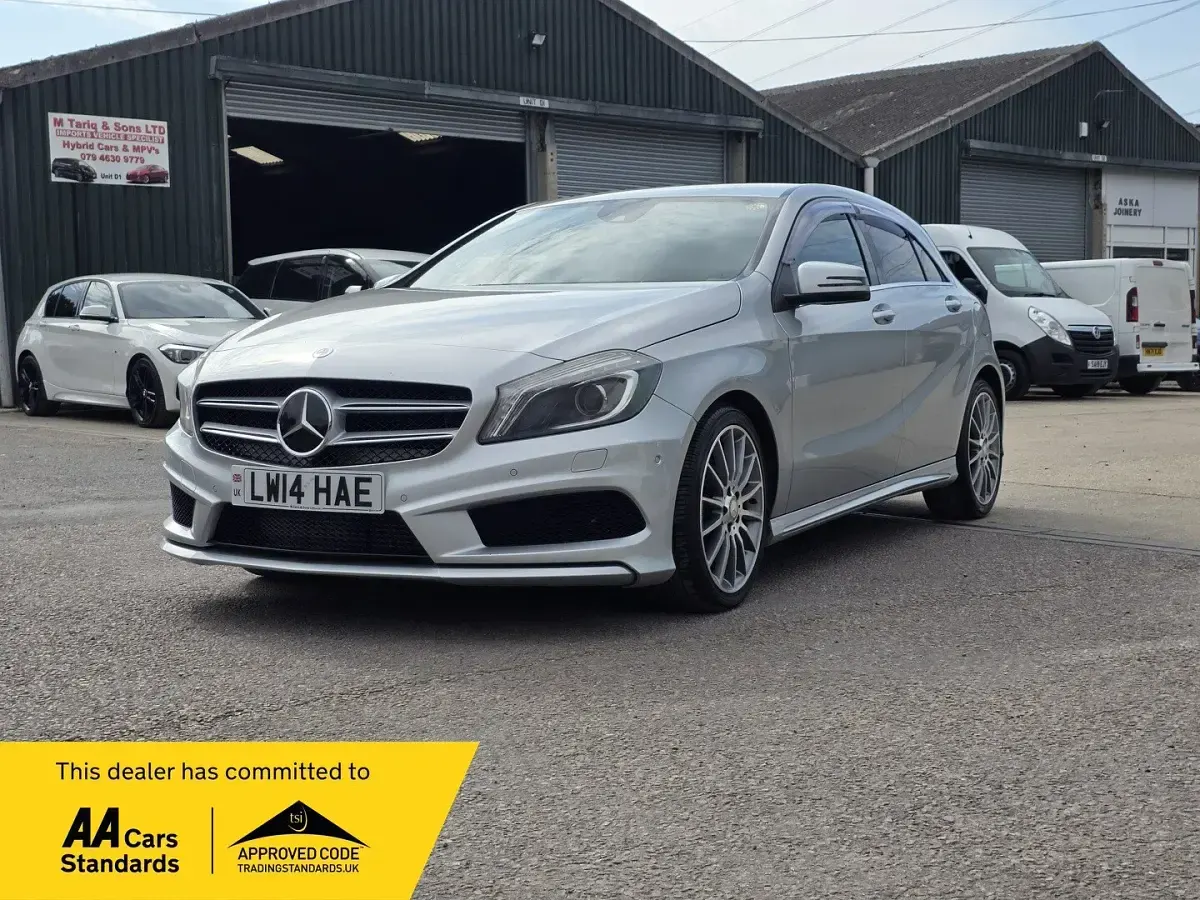 Used Mercedes A180 AMG line 122 HP (89 kW) 2014 Silver Hatchback